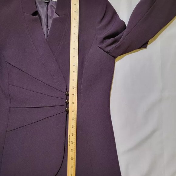 Tahari Arthur S Levine Blazer Jacket Womens Size 6 Dark Purple Shoulder Pads - Picture 8 of 10